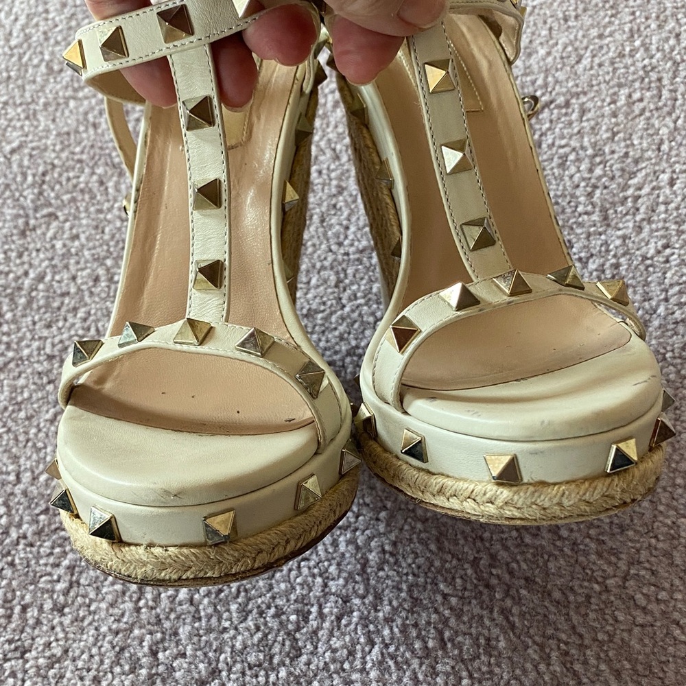 Valentino Garavani Cream Espadrille Wedge Sandals with Gold Studs - Picture 3 of 11